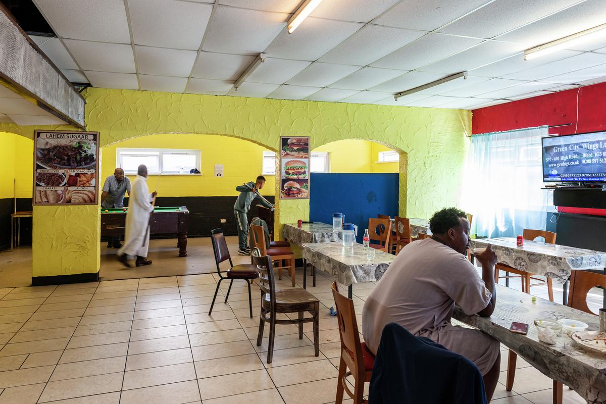 Café / Play  area paddle steamer café