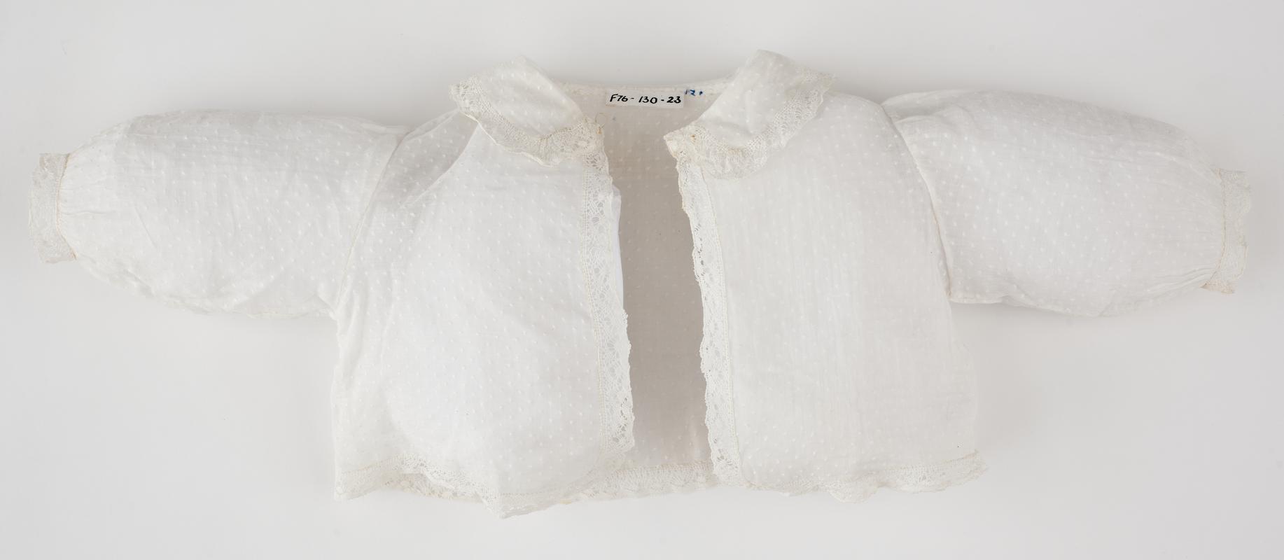 Baby&#039;s muslin jacket with long sleeves