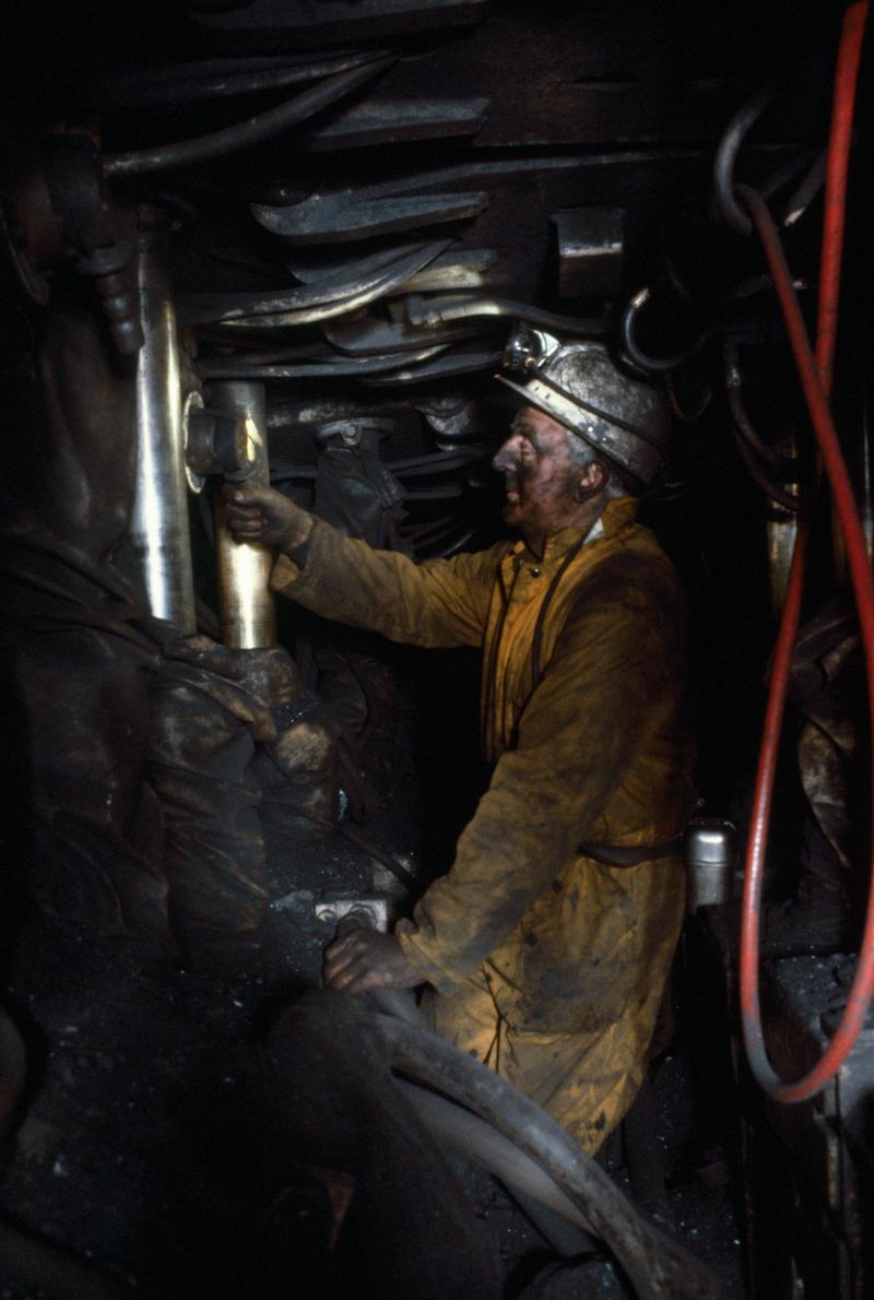 Colour film slide showing a &#039;chocksman&#039; underground, Oakdale Colliery 21 May 1981.