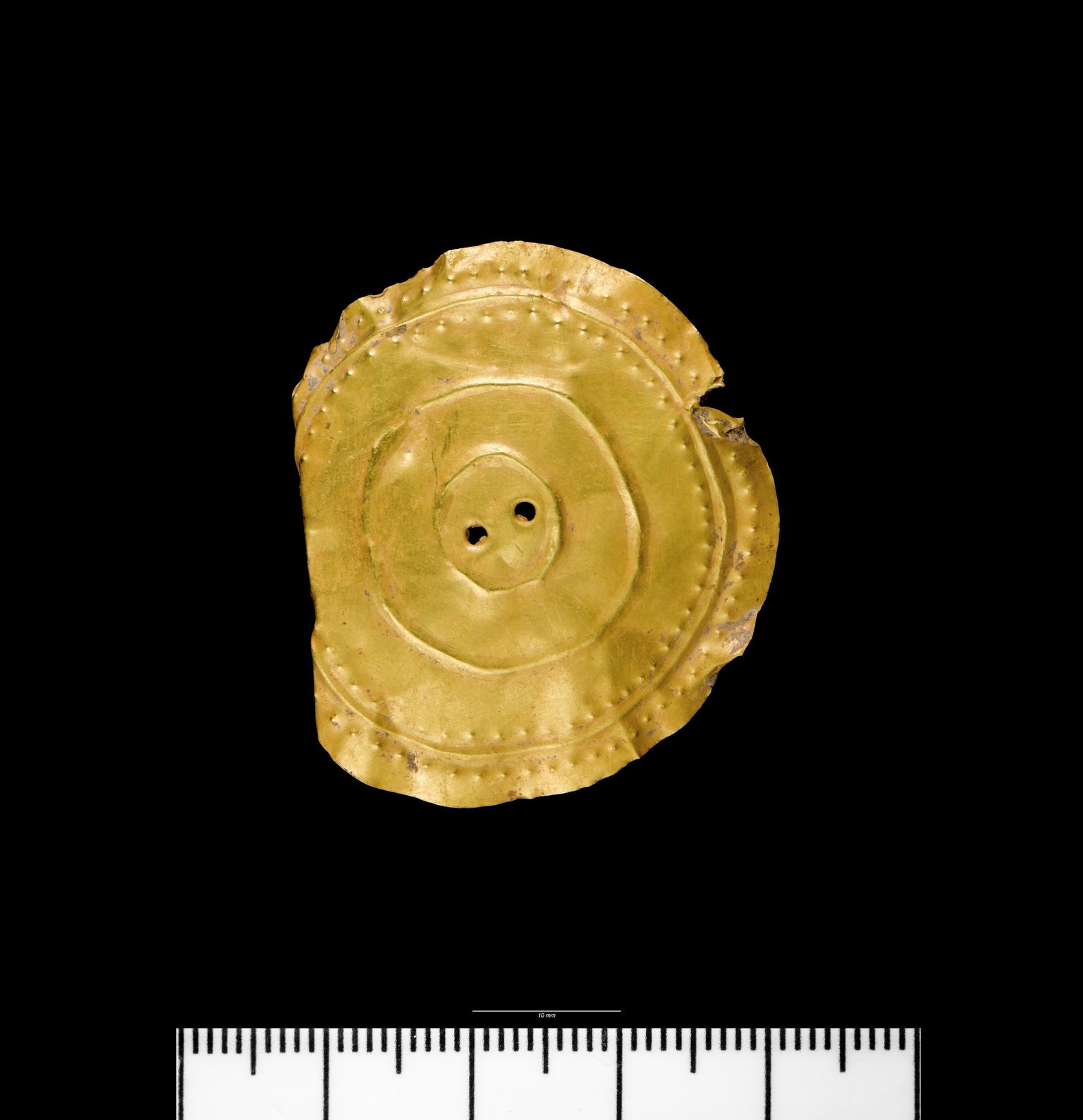 Early Bronze Age gold disc