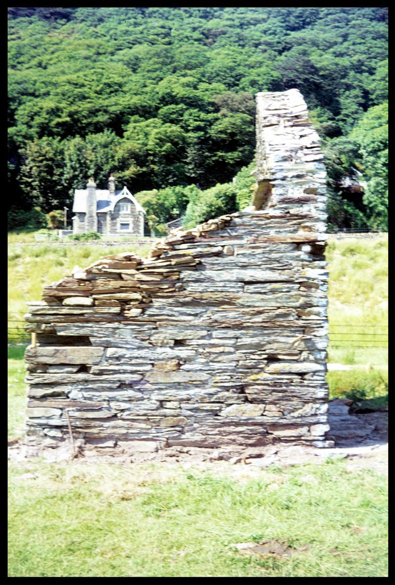 Dismantling Maentwrog Hayshed, 1976.