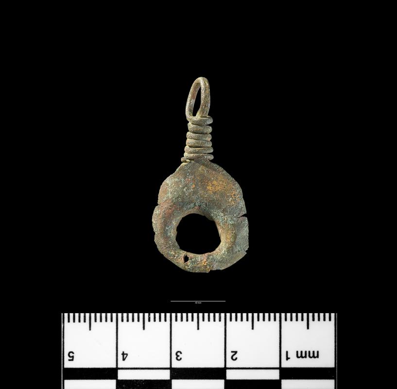 Roman copper alloy crescentic pendant