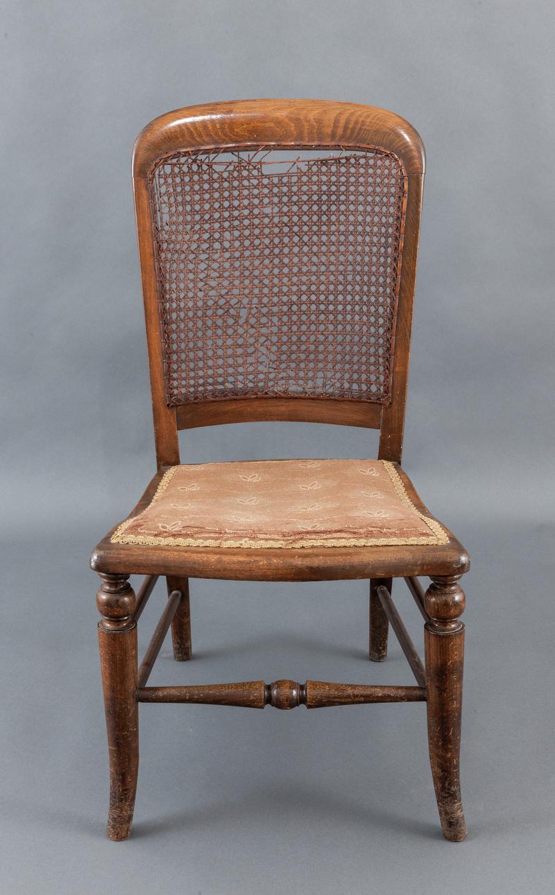 Nursing chair