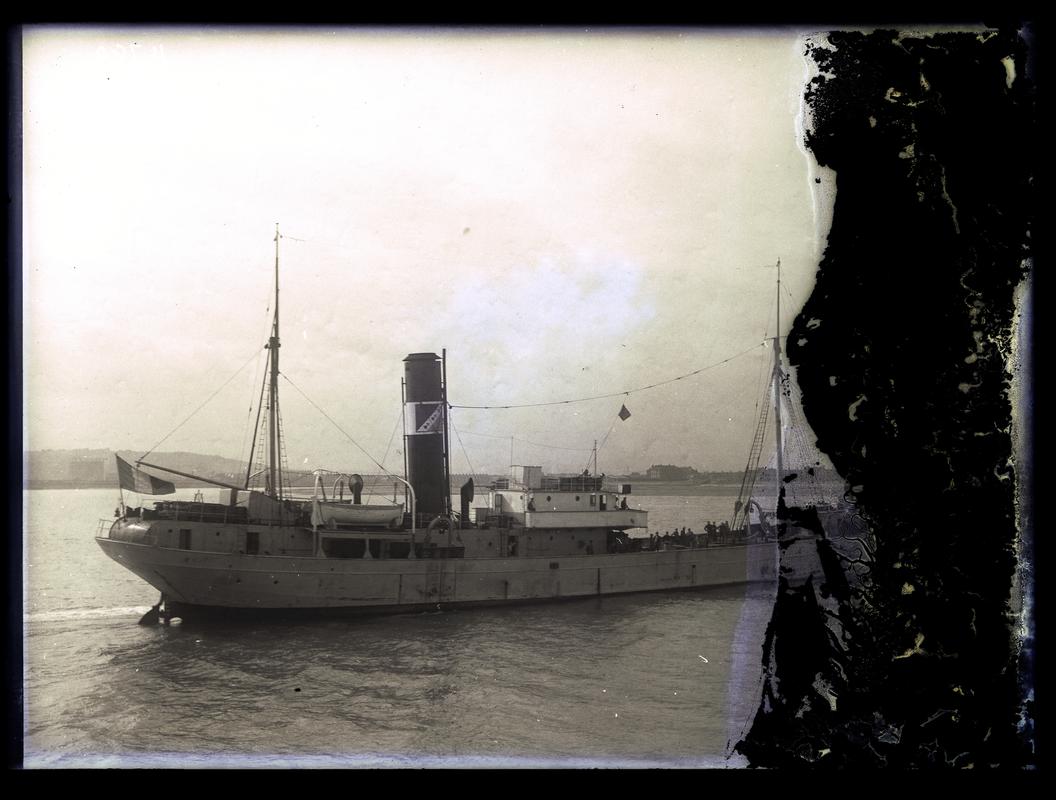 ¾ Starboard stern view of trawler ALFRED, c.1936.