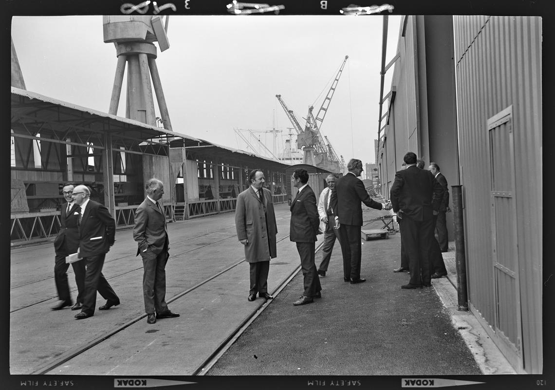 Barry Docks, negative