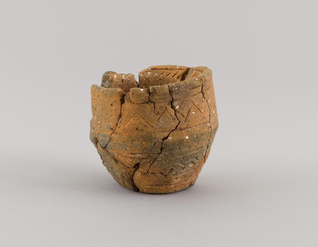 Early Bronze Age pottery miniature vessel