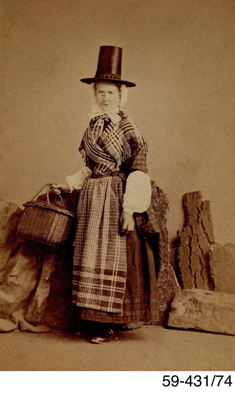 Studio photograph of a woman in Welsh costume