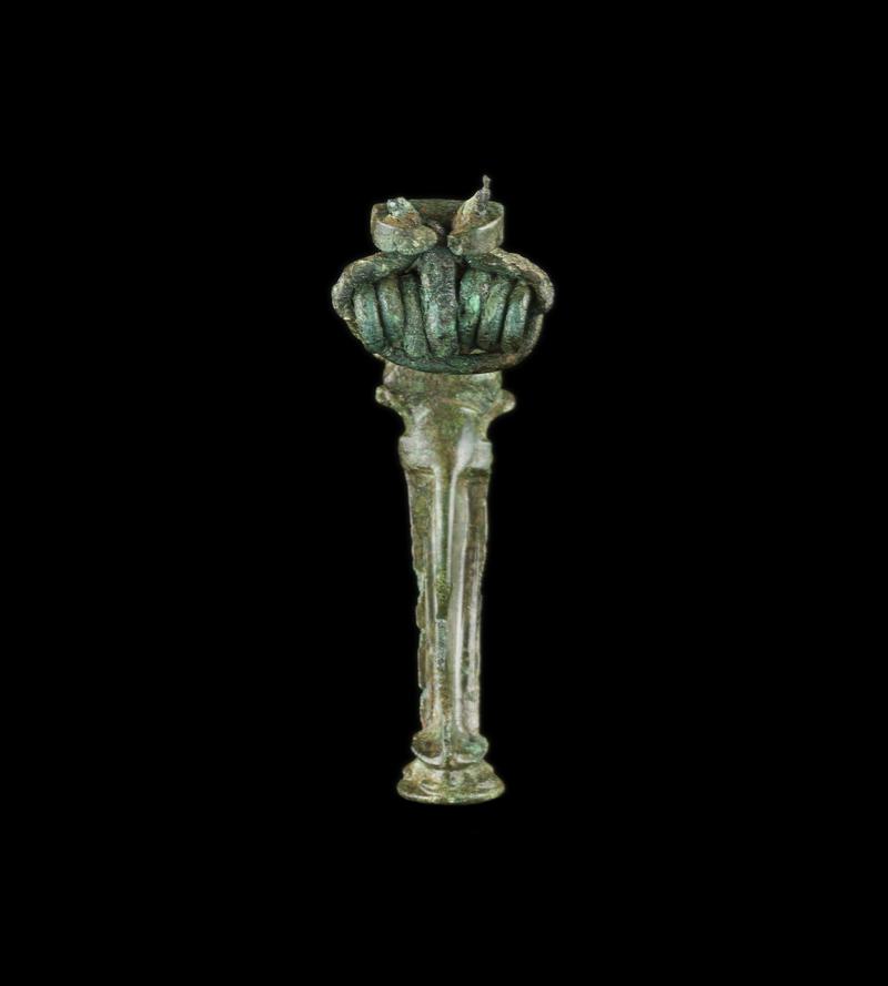 Roman copper alloy Trumpet brooch