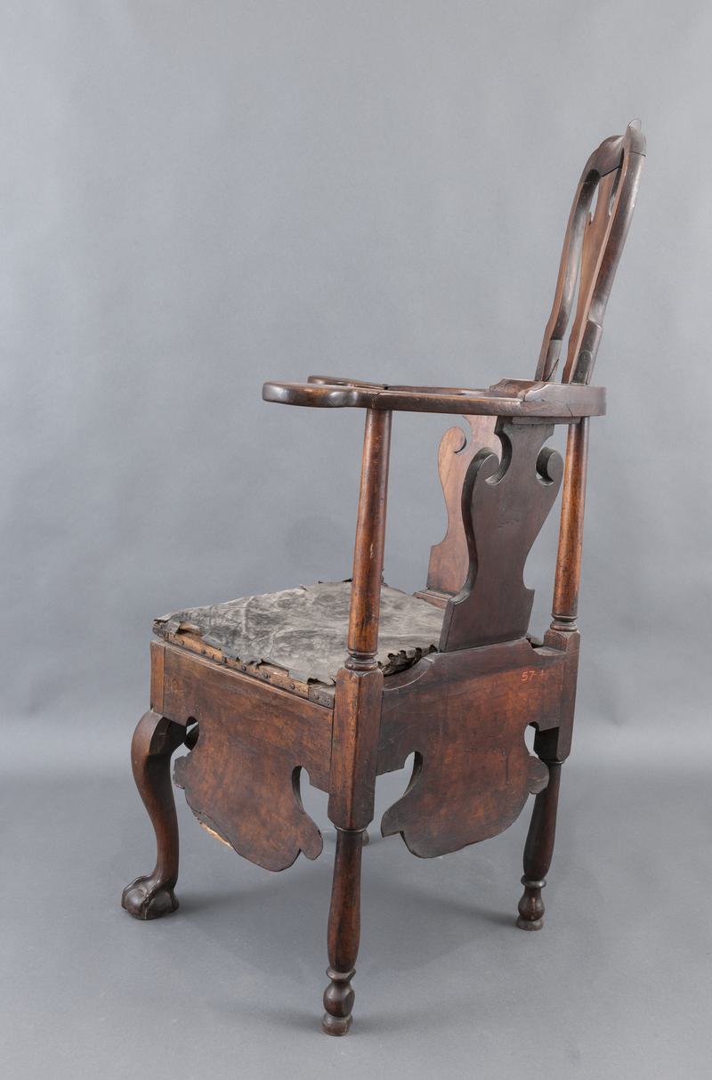 Close-stool chair