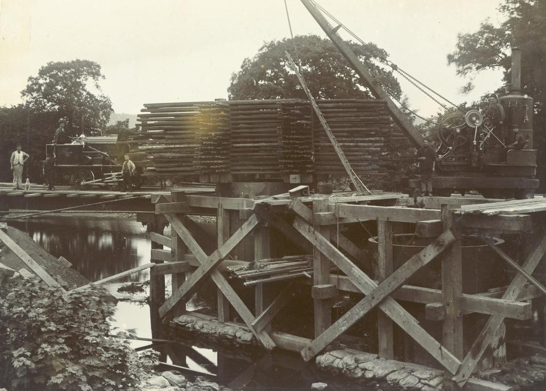 Construction of Llandaff loop line bridge over River Taff