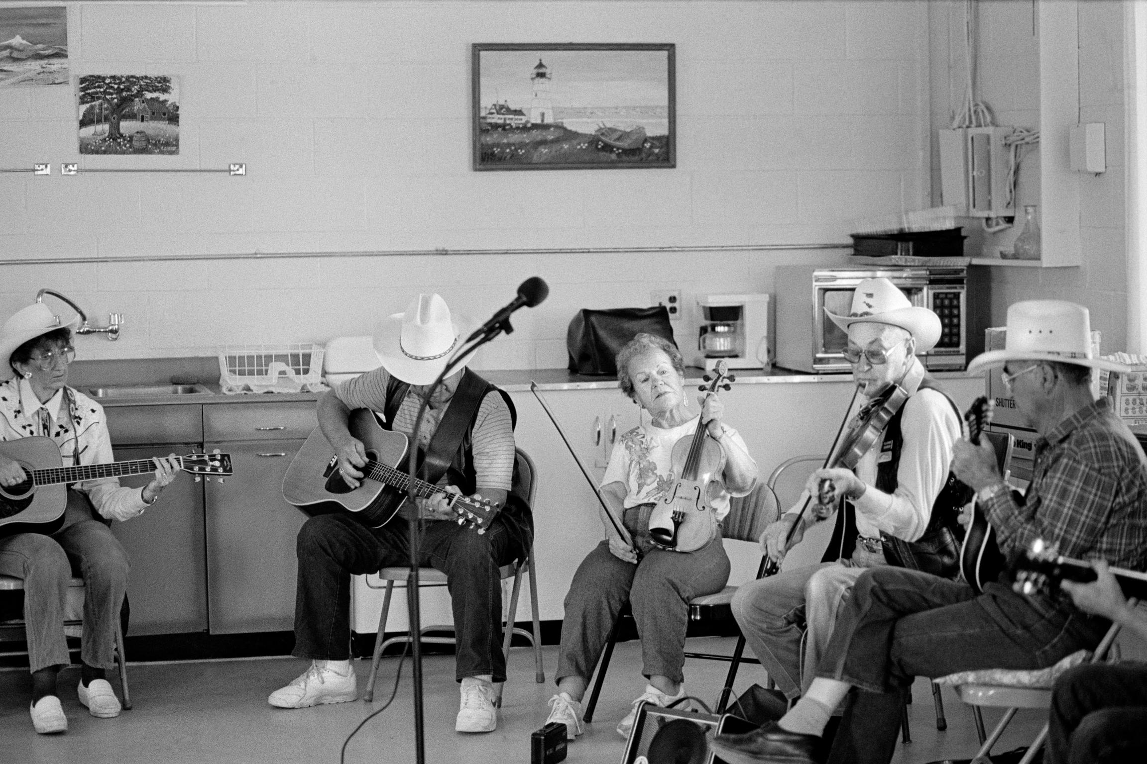 A winter desert mobile town. Senior citizens meet to play their jam sessions most lunchtimes. Quartzsite, Arizona USA