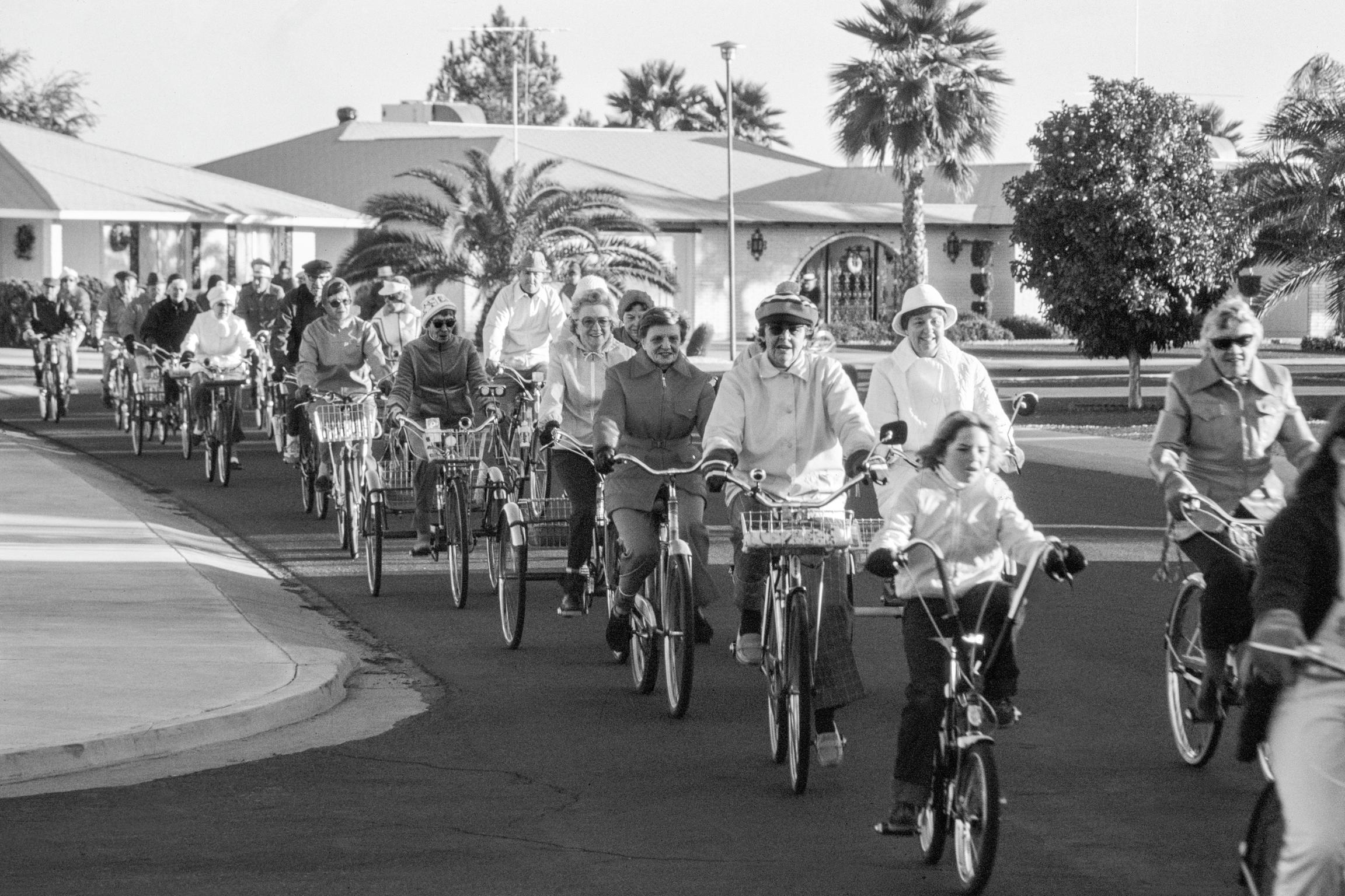Cycle-mates over 50s cycle club. Retirement city. Sun City, Arizona USA