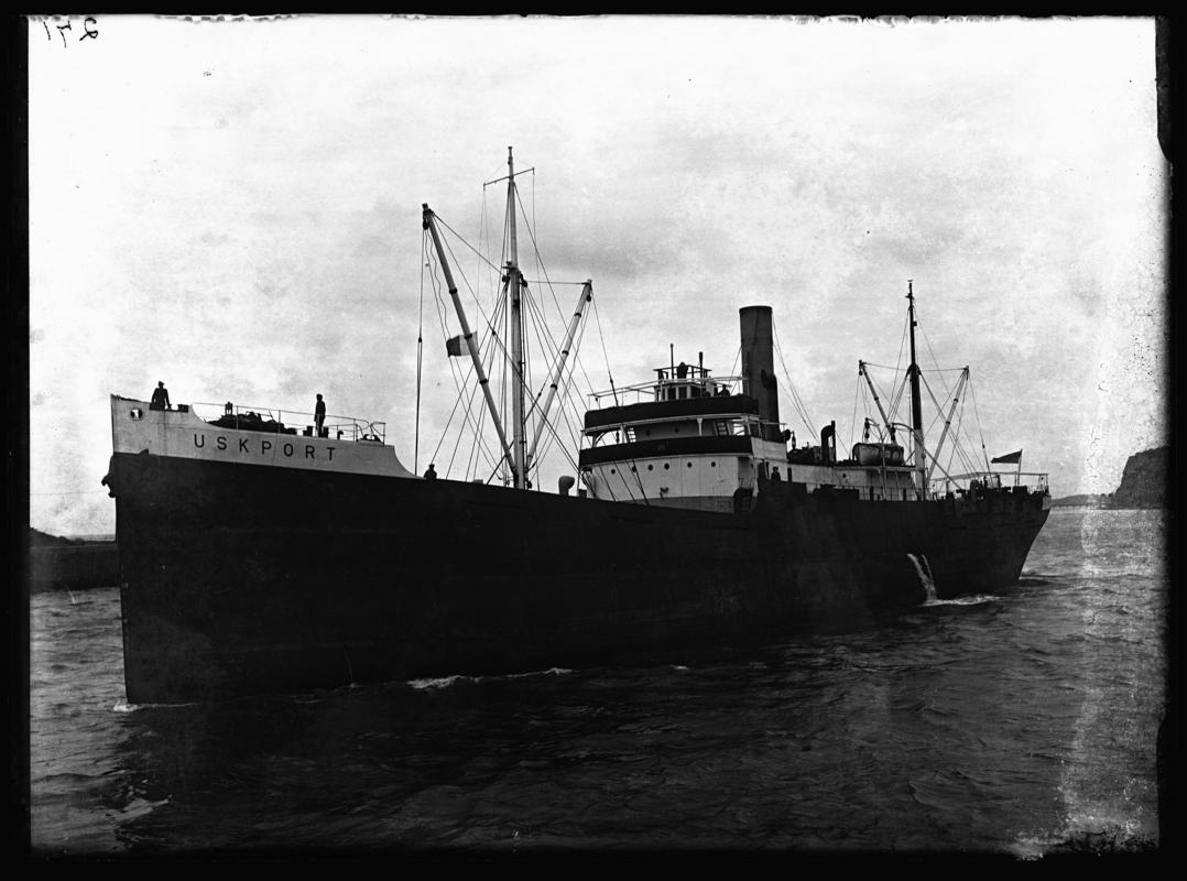 Bow view of S.S. USKPORT at Penarth Head, c.1936.