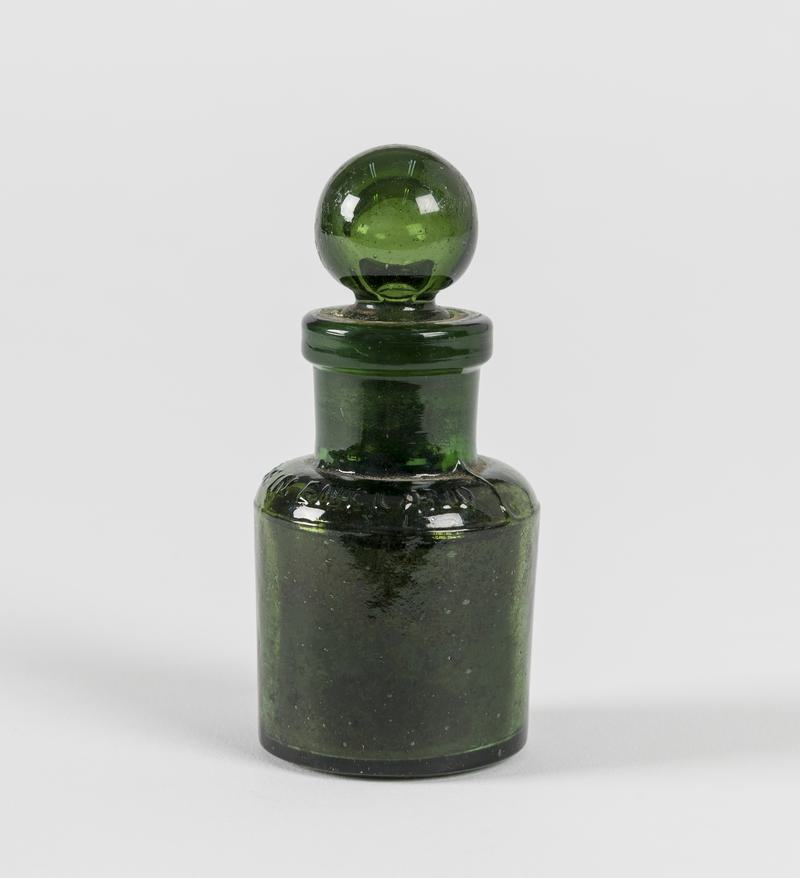 Smelling salts bottle