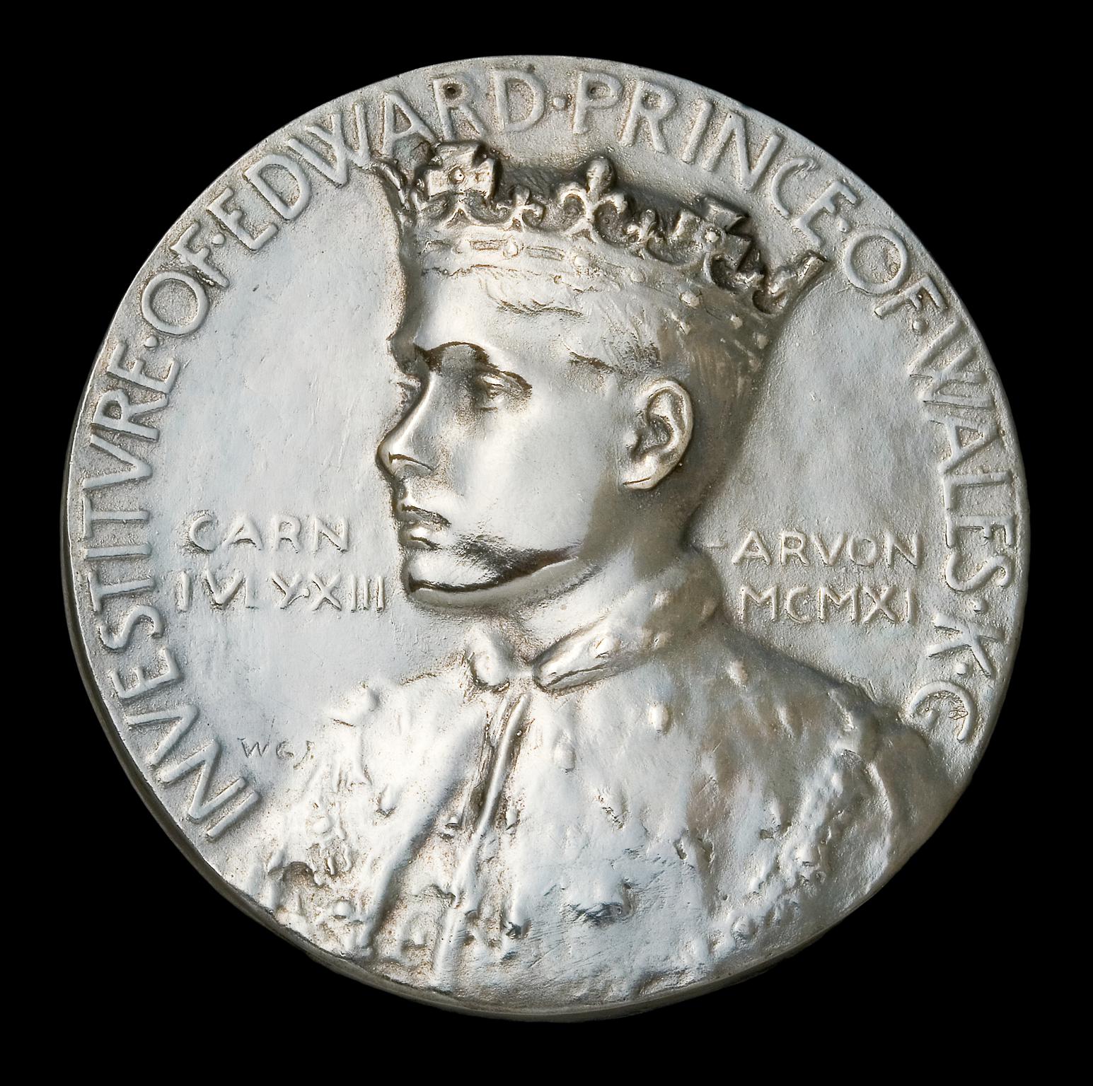 Investiture Medal, 1911 - obverse