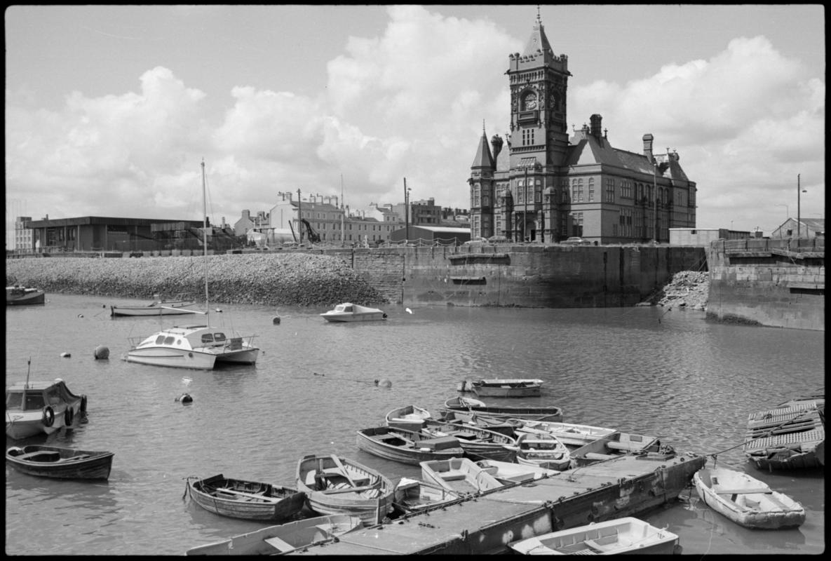 View of Pierhead building, Wales Industrial and Maritime Museum, and pleasure craft in the foreground.