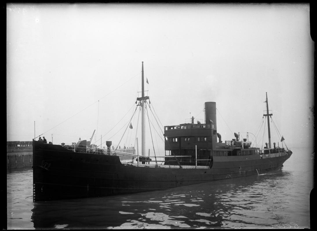 Three quarter Port bow view of S.S. CLIVE, c.1936.