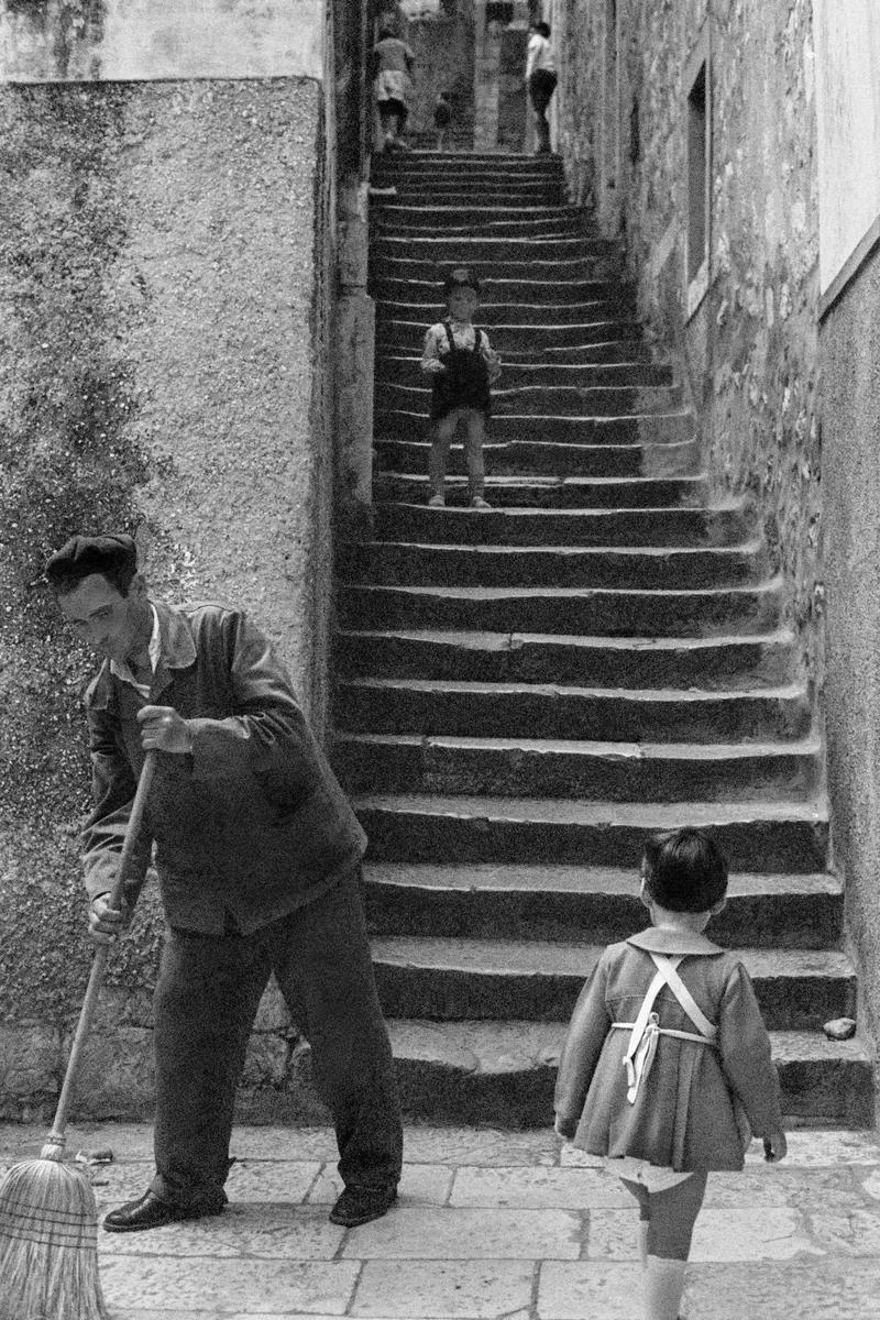 CROATIA (was Yugoslavia). Dubrovnik. Street scene. 1964.