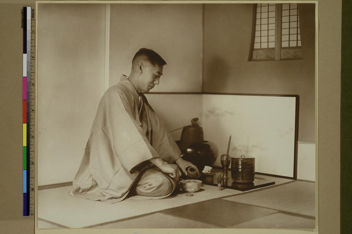 A Cha no yu Master performing the Tea Ceremony