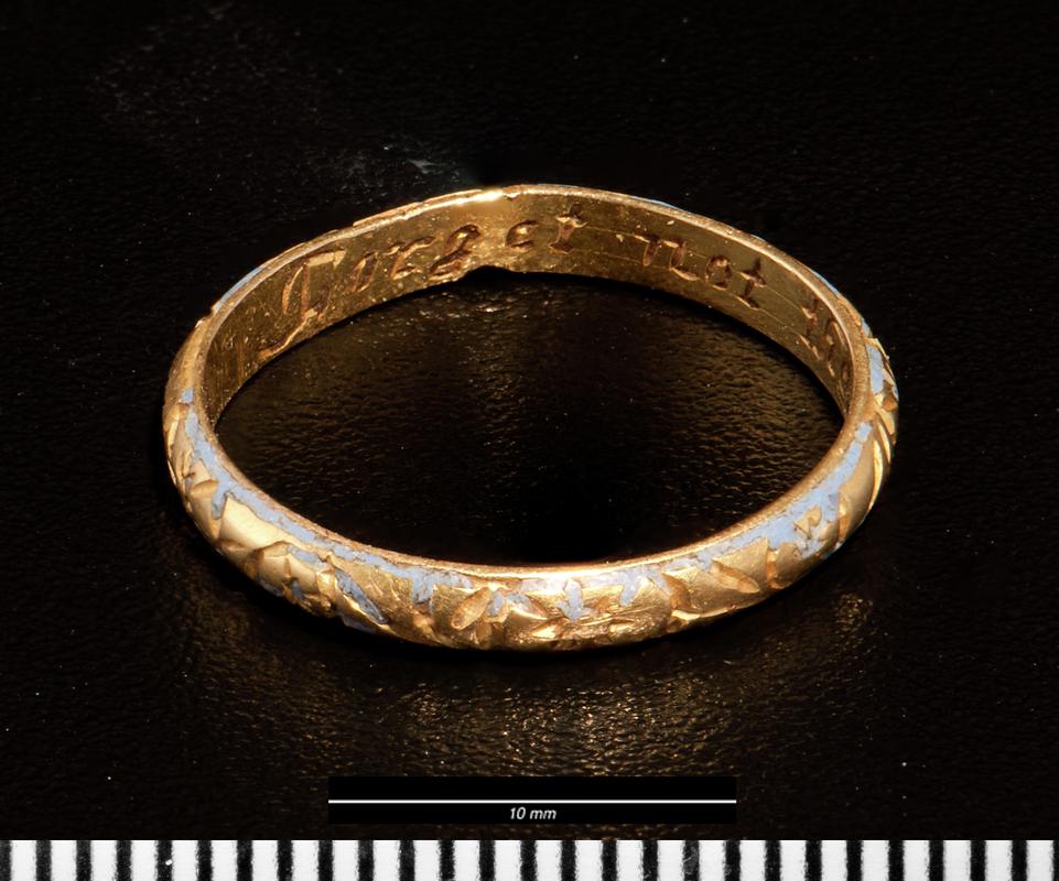 Post medieval gold finger-ring