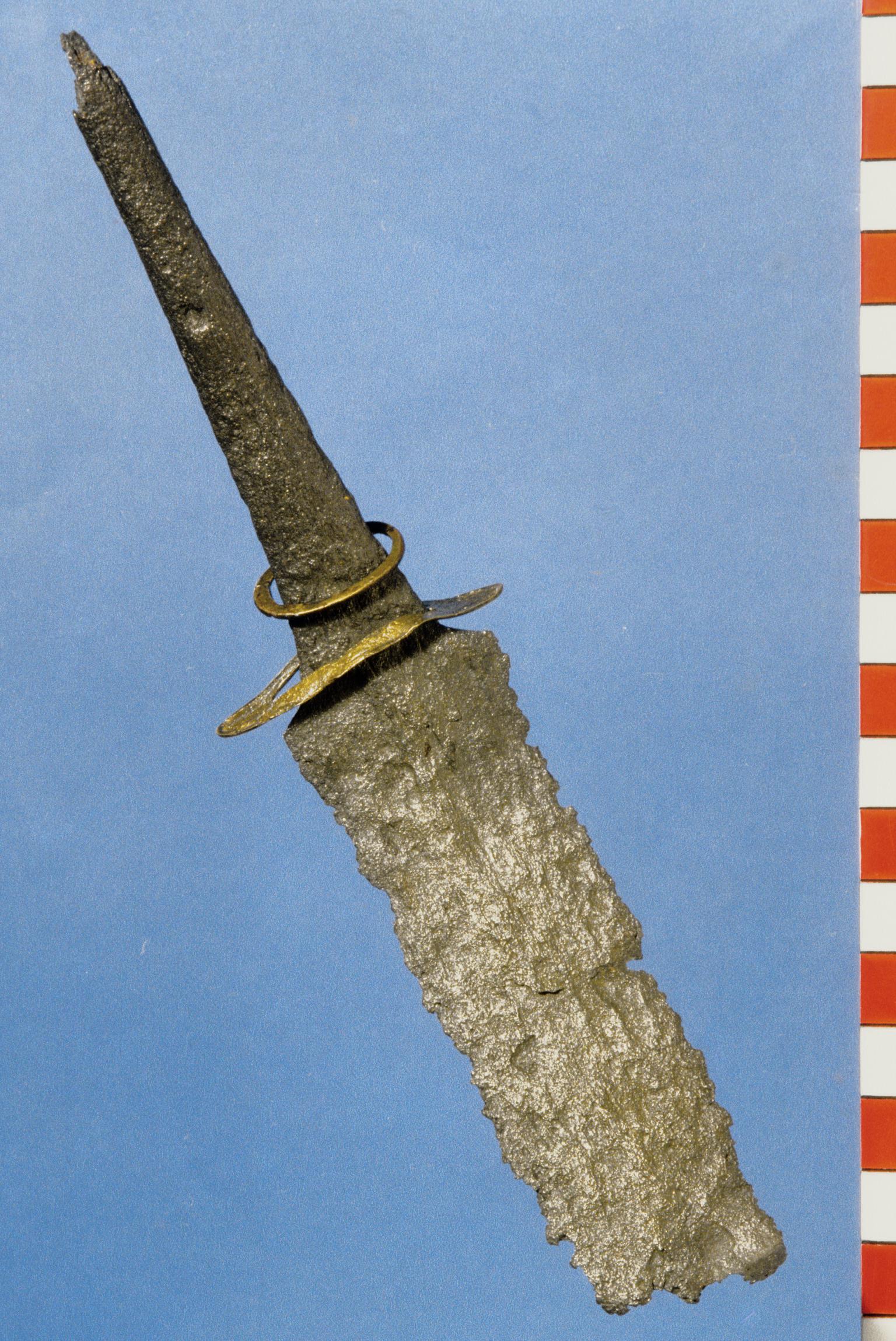 Late Iron Age iron dagger