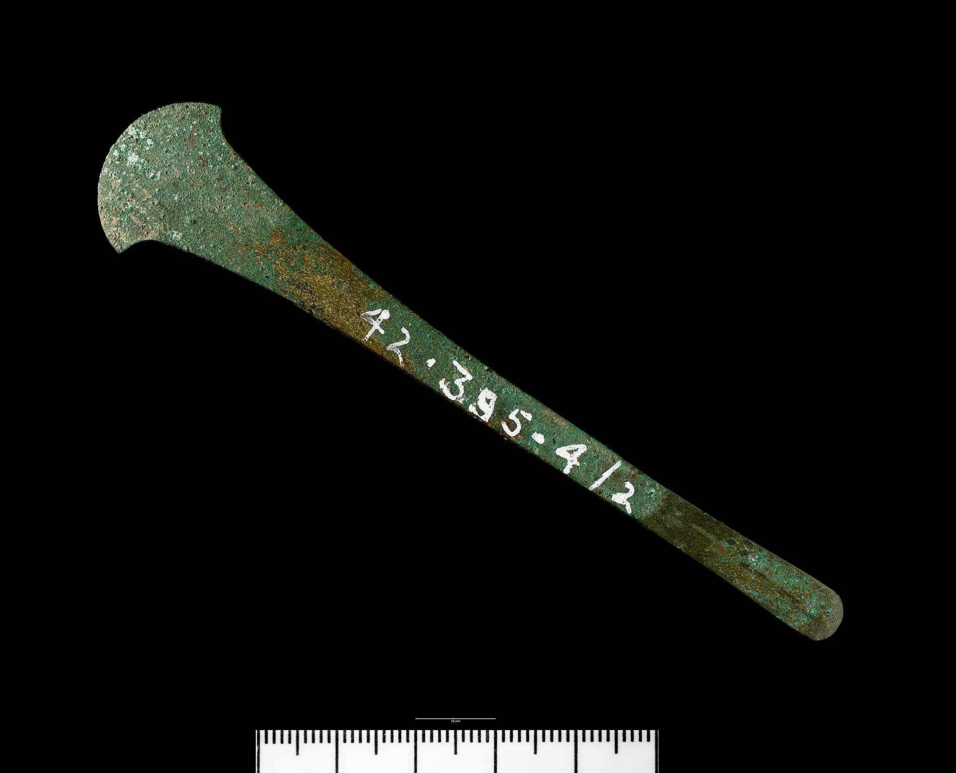 Early Bronze Age bronze chisel