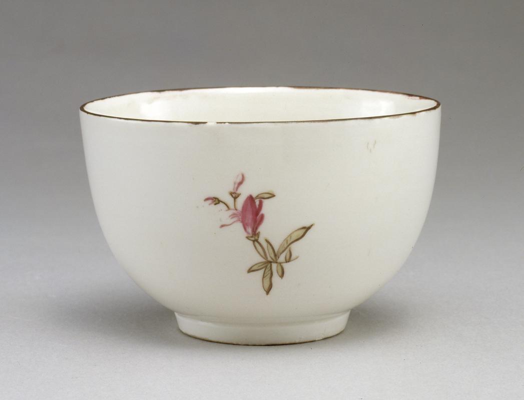 Tea bowl and saucer