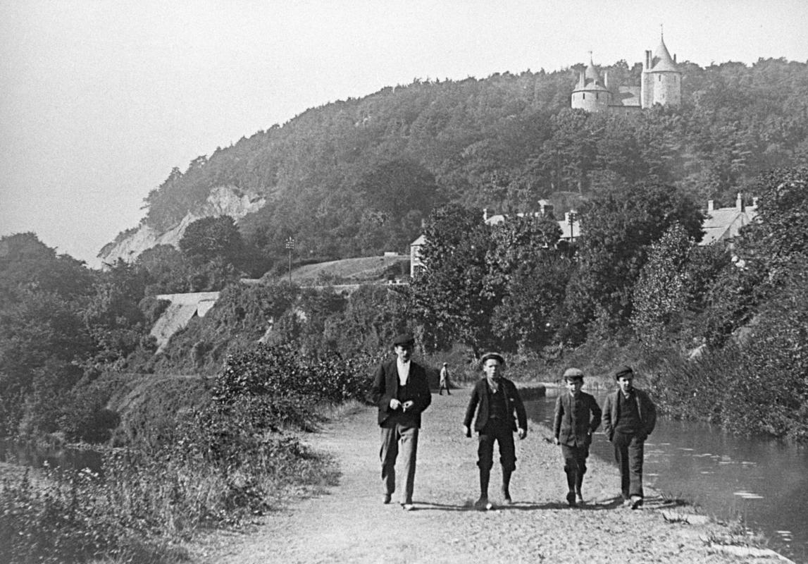 Glamorganshire Canal, slide
