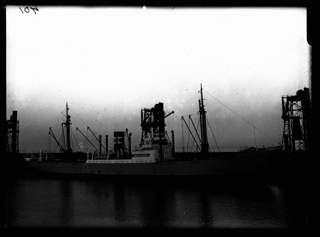 Starboard broadside view of the S.S. Raranga, Cardiff Docks c.1936
