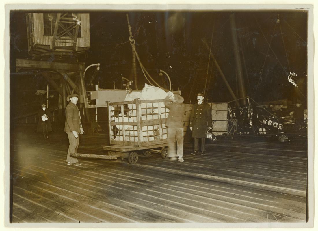 Mail being landed off the R.M.S. MAURETANIA.