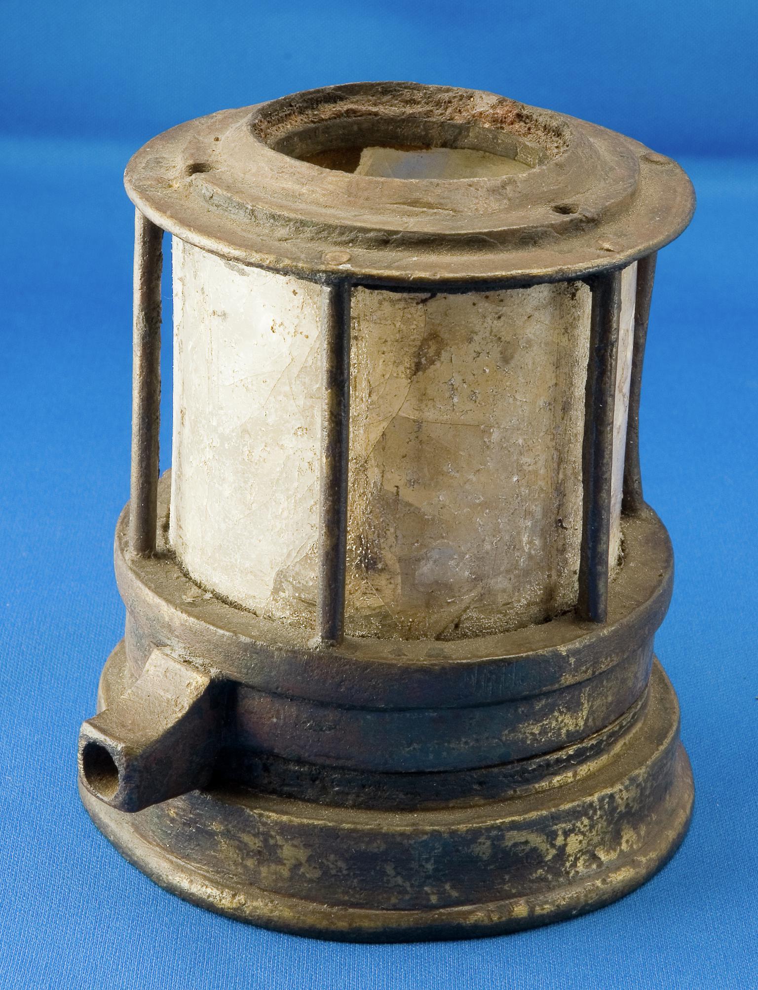 Clanny flame safety lamp