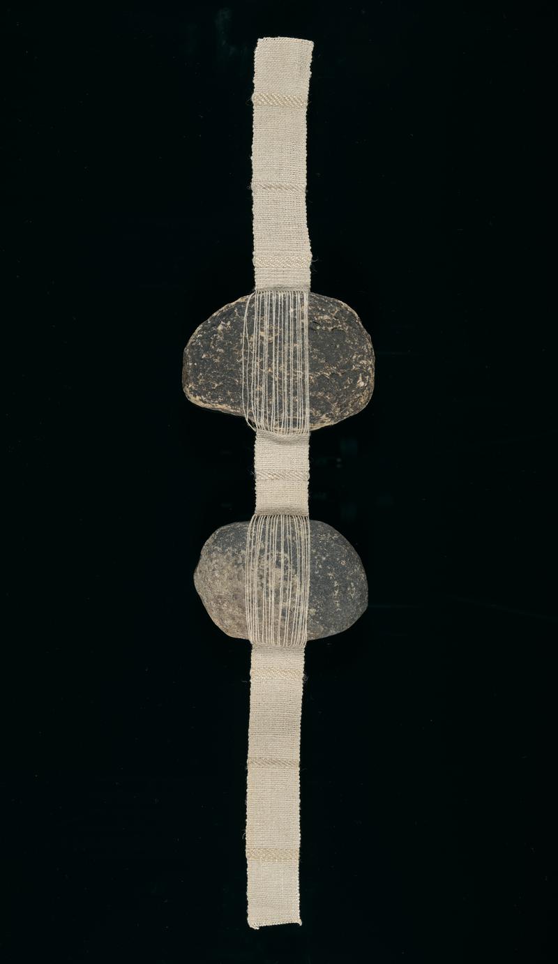 Sitting stone weaving