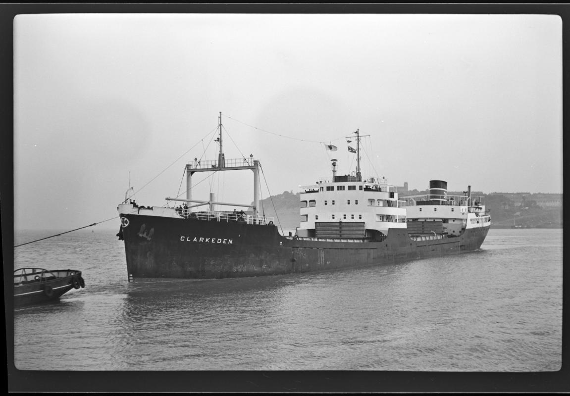 M.V. CLARKEDEN, negative