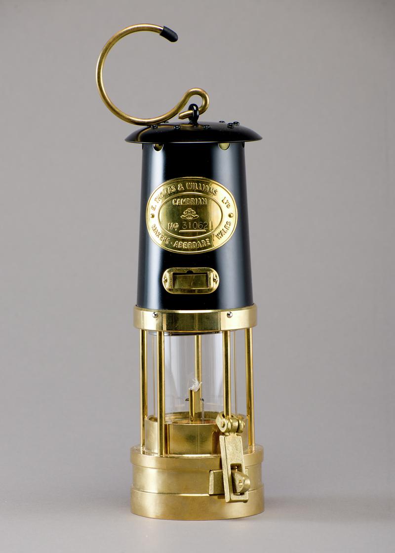 E. Thomas &amp; Williams Ltd. flame safety lamp