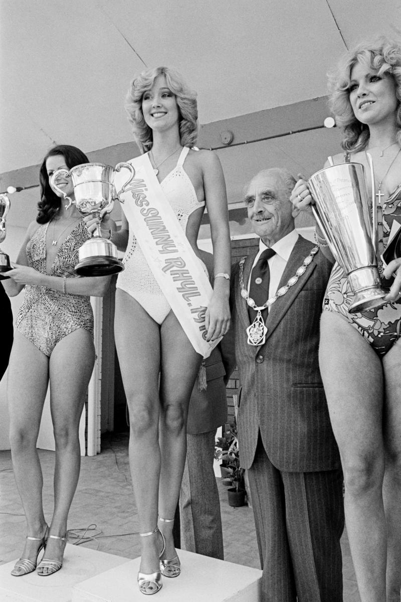 GB. WALES. Rhyl. The Mayor and Miss Sunny Rhyl competition. 1978.