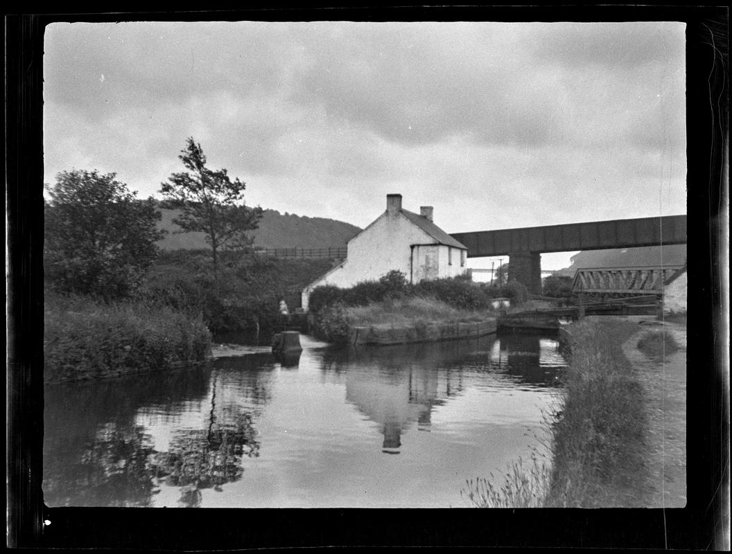 Glamorganshire Canal, negative