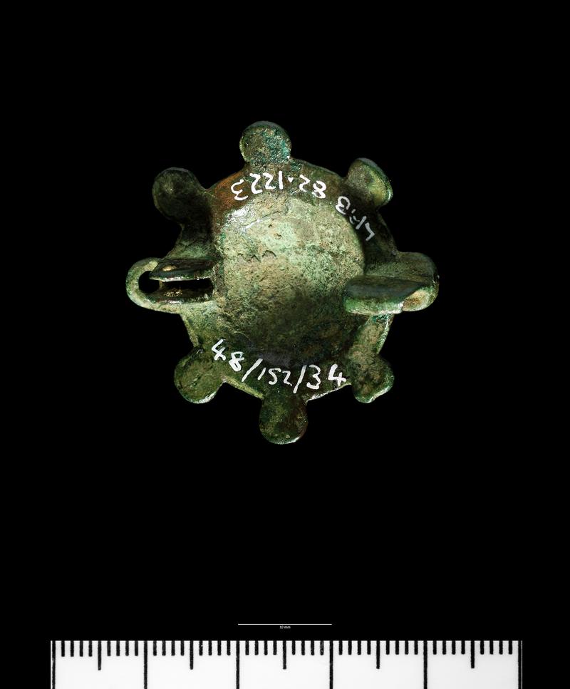 Roman copper alloy disc brooch