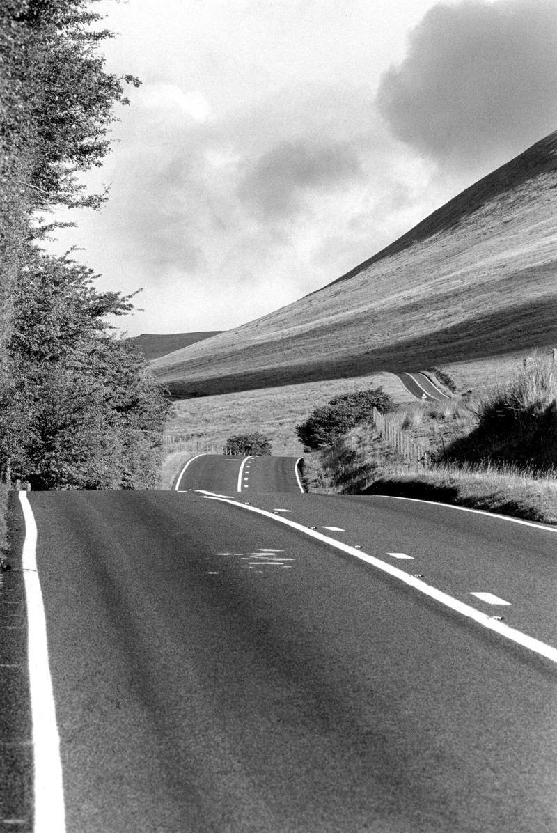 GB. WALES. Brecon Beacons. Main road. 1973.