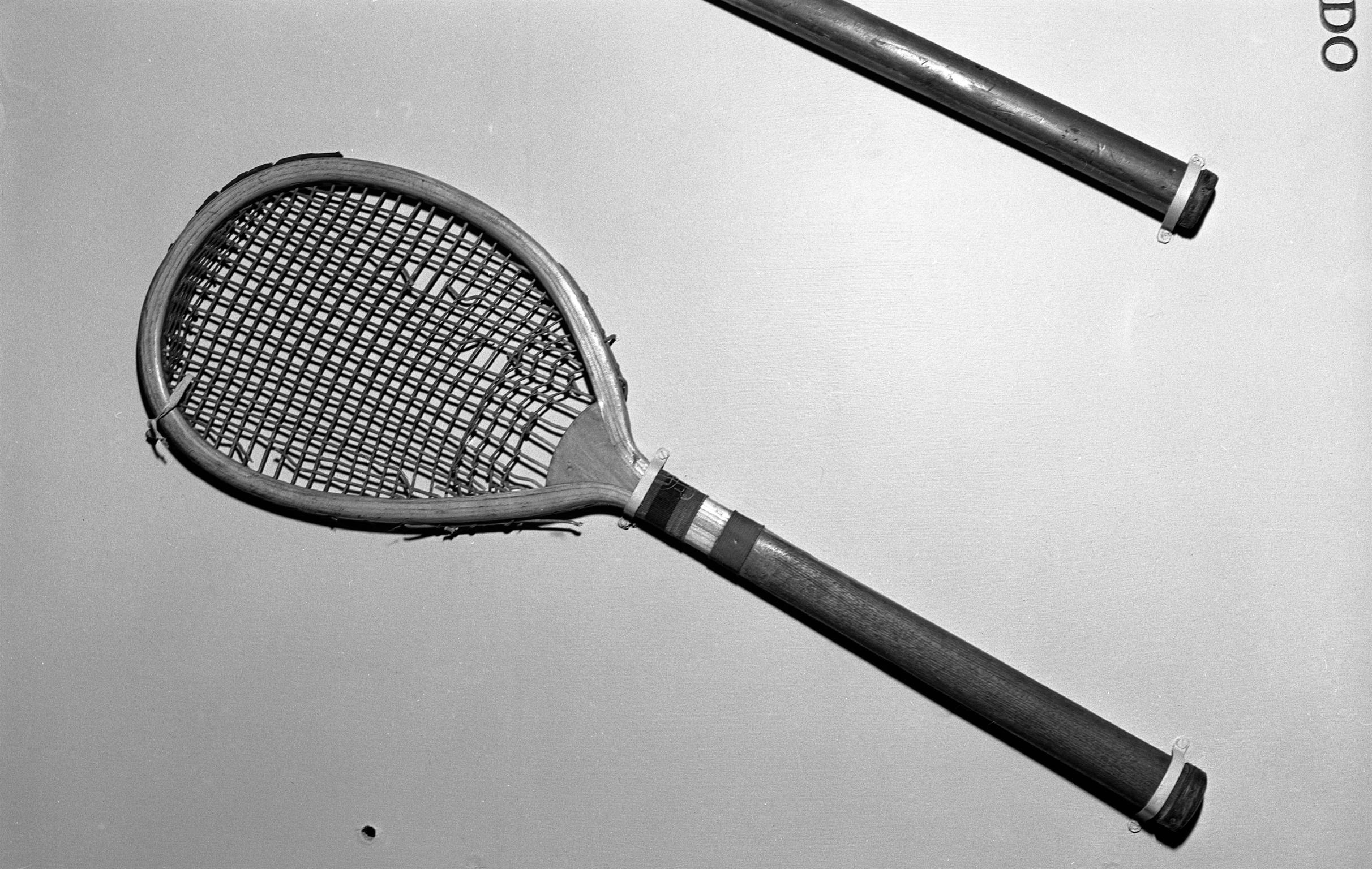 Tennis racquet