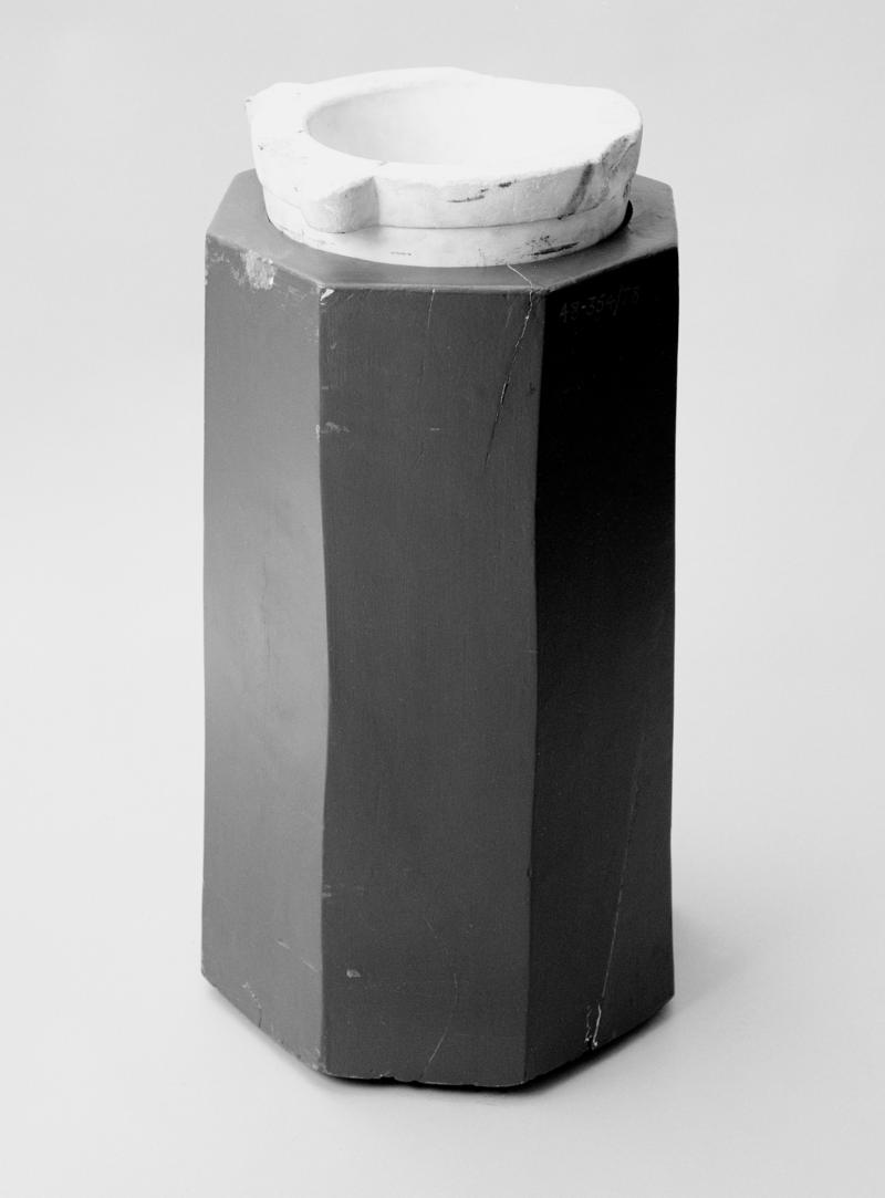 Marble mortar, St Fagans, 19th century