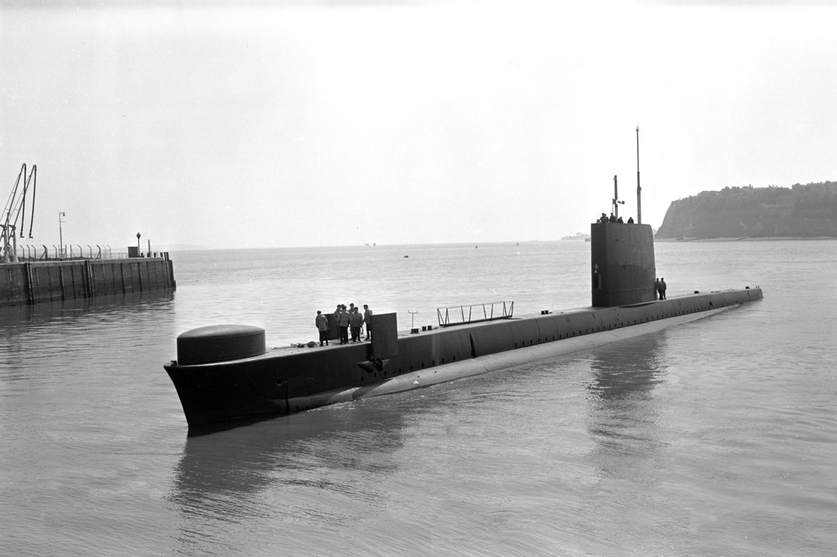 Canadian submarine, negative