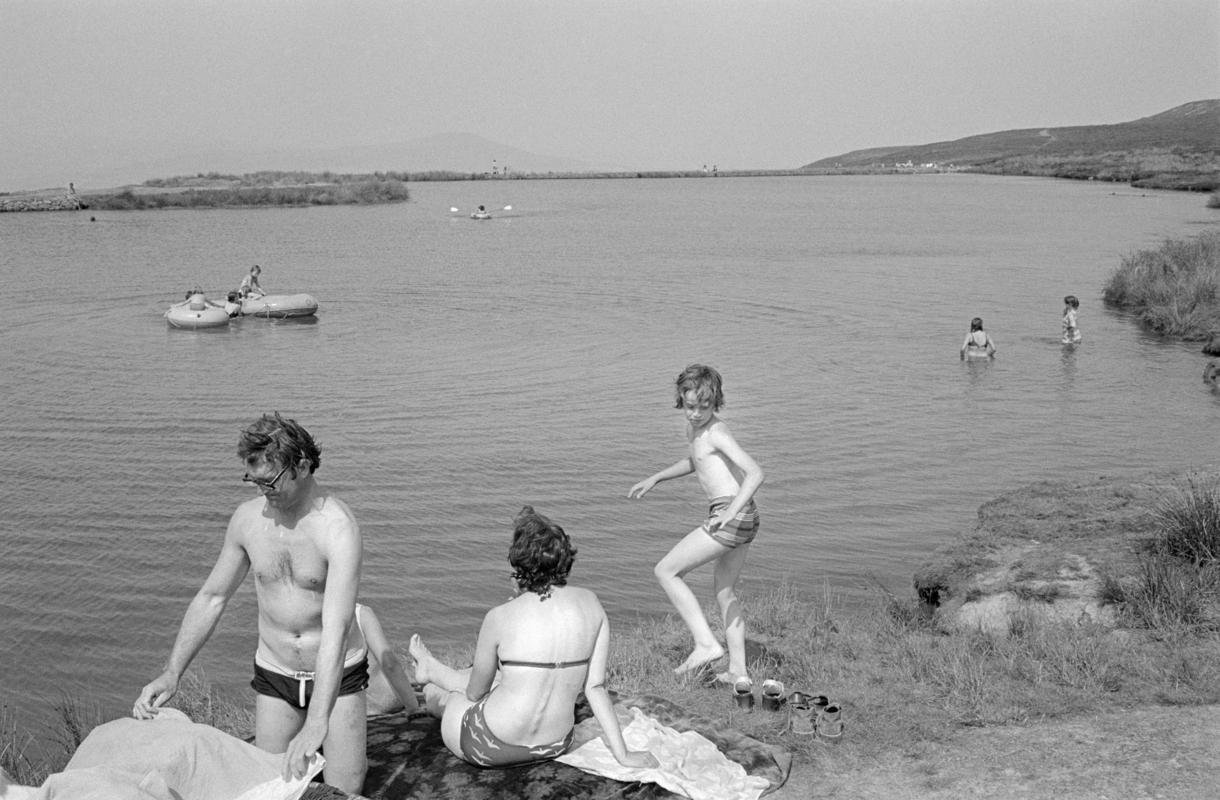 GB. WALES. Blaenavon. Keepers pond. Sunday outing. 1975.