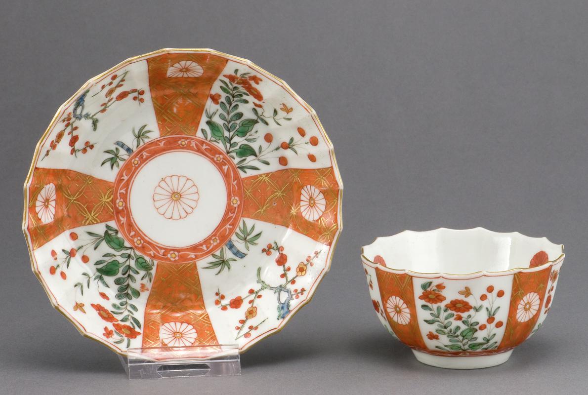Tea bowl and saucer