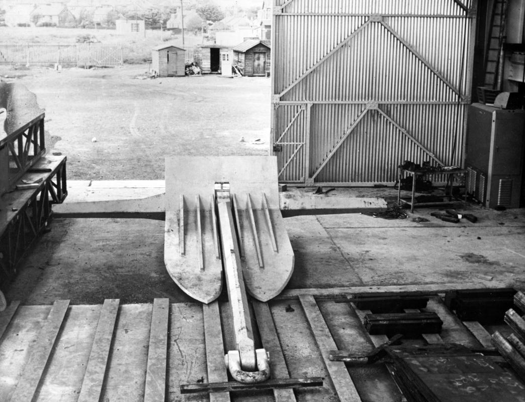 Brown Lenox & Co. Ltd., photograph