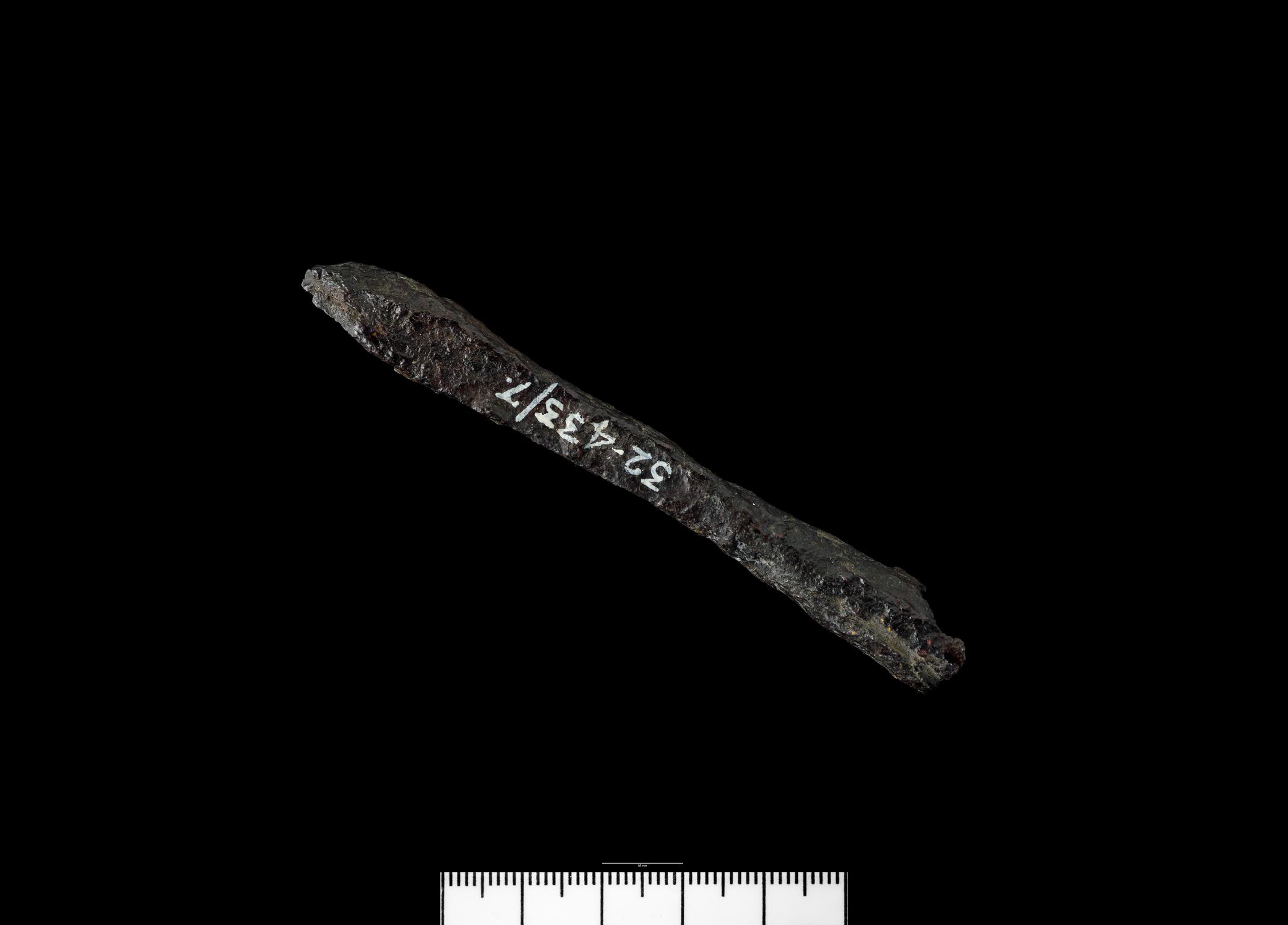 Medieval / Post-Medieval iron arrowhead