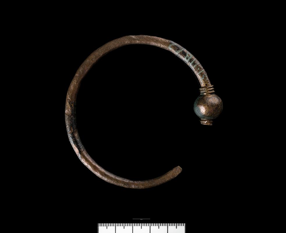 Early Medieval copper alloy penannular brooch