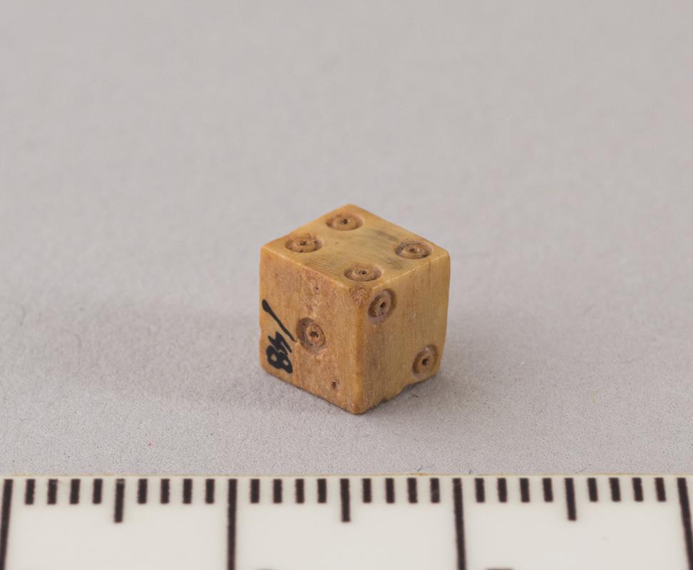 Roman bone dice
