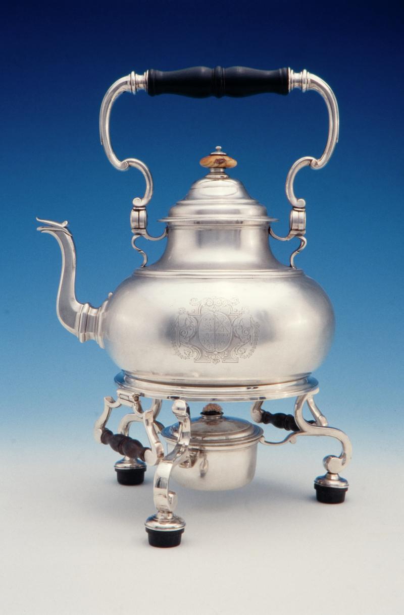 tea kettle/spirit lamp