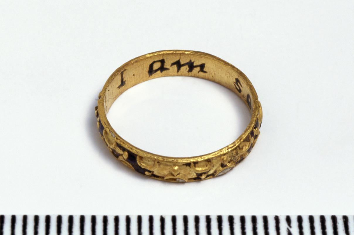 Post-Medieval gold finger ring