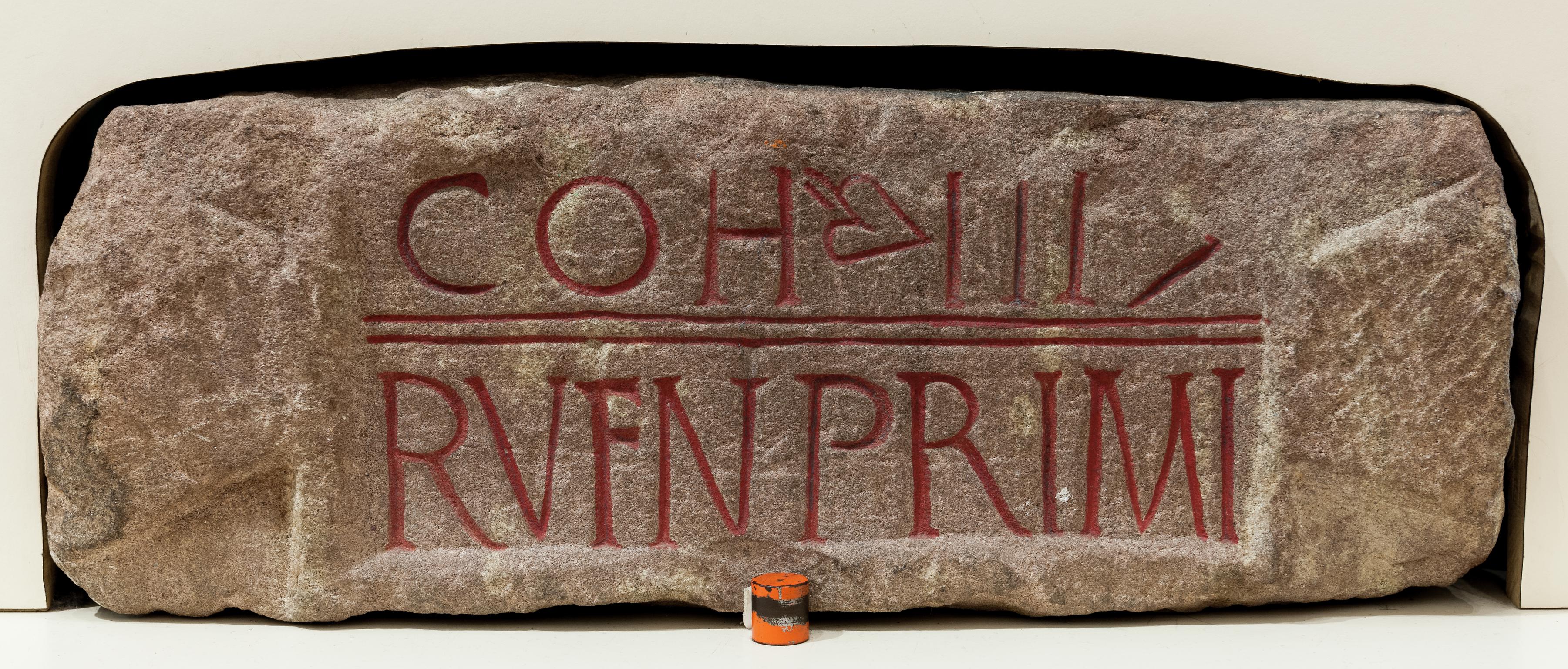 Roman stone inscription (Rufinius Primus)